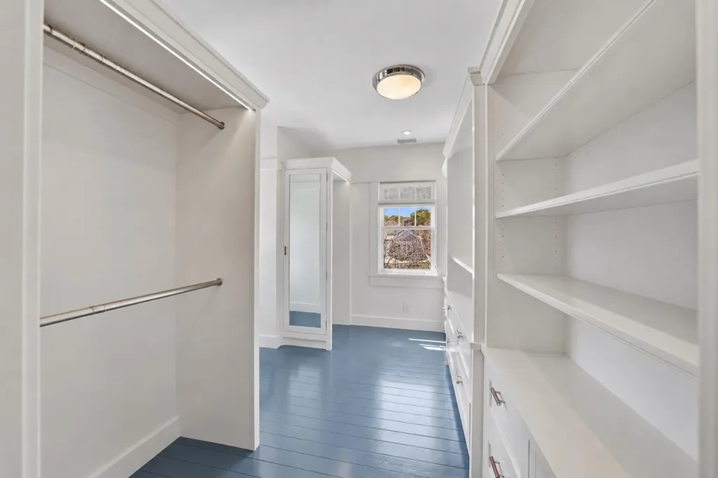 150 East Chop Drive Oak Bluffs MA 02575