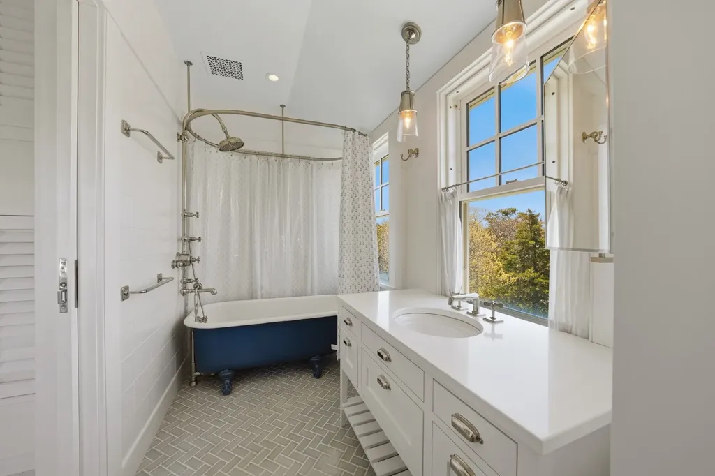 150 East Chop Drive Oak Bluffs MA 02575