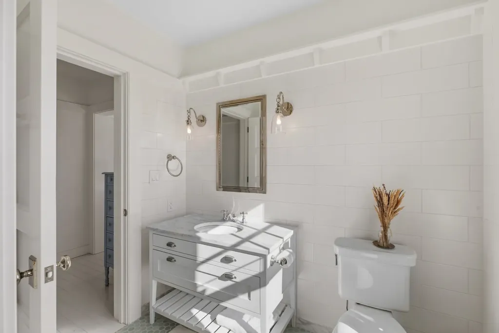 150 East Chop Drive Oak Bluffs MA 02575