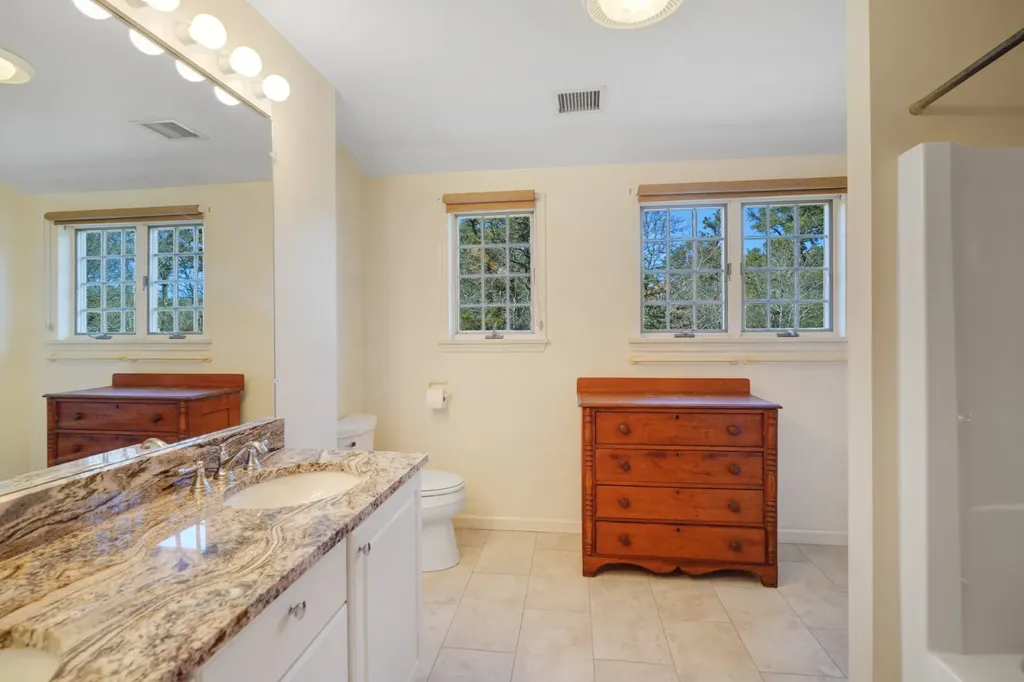 2 Cosmos Way Edgartown MA 02539