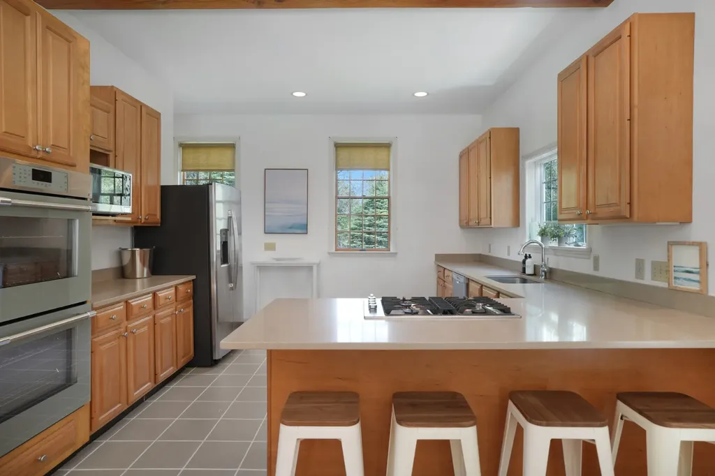 2 Cosmos Way Edgartown MA 02539