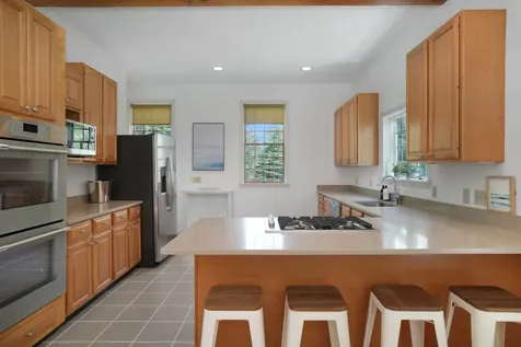 2 Cosmos Way Edgartown MA 02539