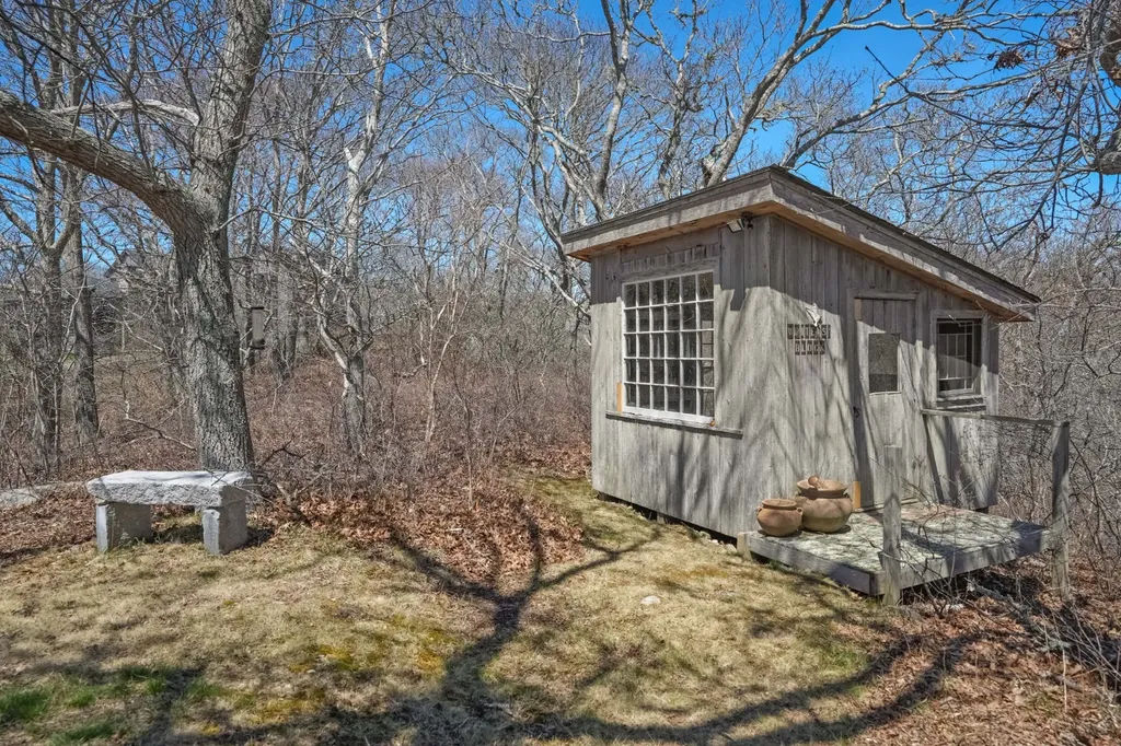 12 East Pasture Road Aquinnah MA 02535