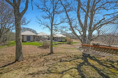 12 East Pasture Road Aquinnah MA 02535