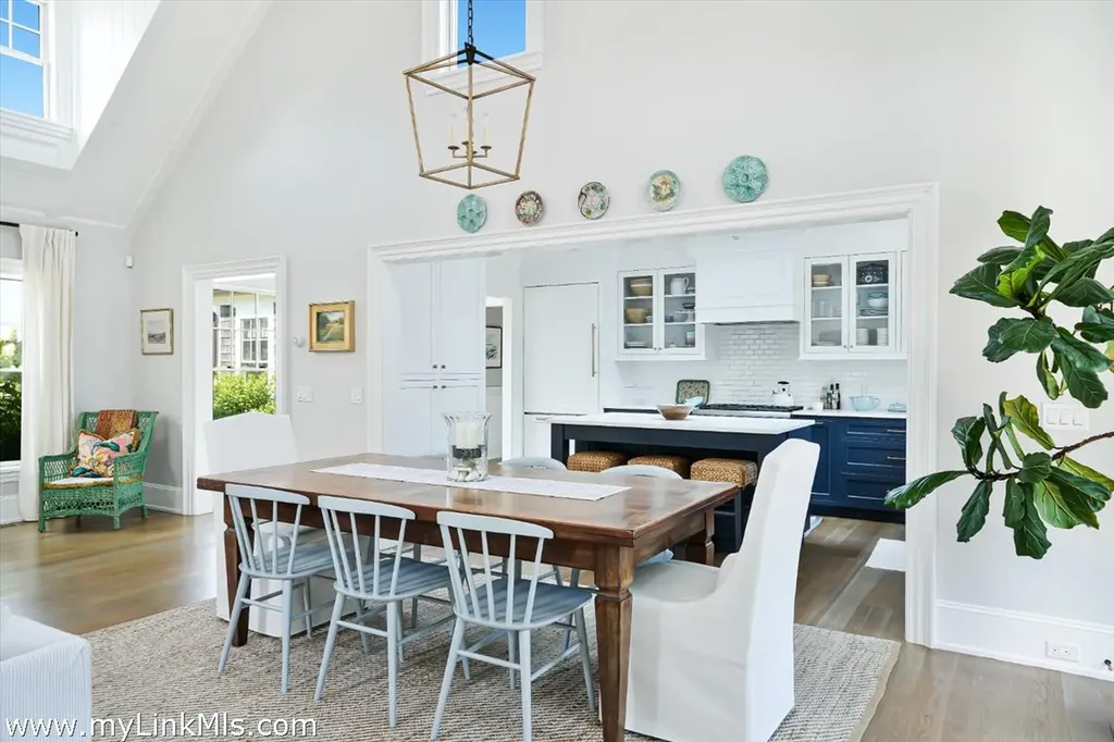 8 Paddock Road Oak Bluffs MA 02557