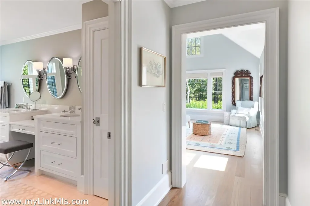 8 Paddock Road Oak Bluffs MA 02557