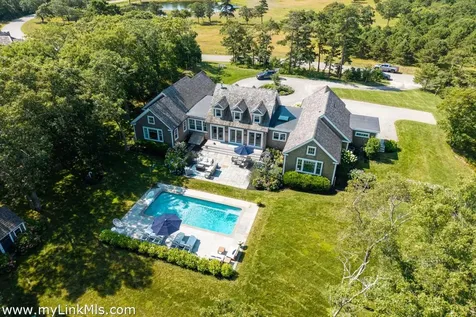 8 Paddock Road Oak Bluffs MA 02557
