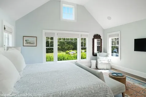 8 Paddock Road Oak Bluffs MA 02557