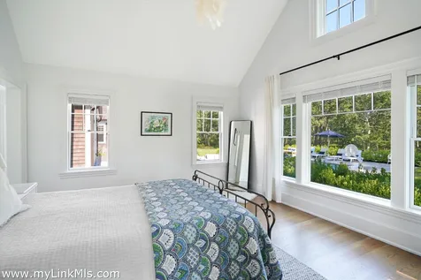 8 Paddock Road Oak Bluffs MA 02557
