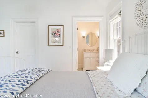 8 Paddock Road Oak Bluffs MA 02557