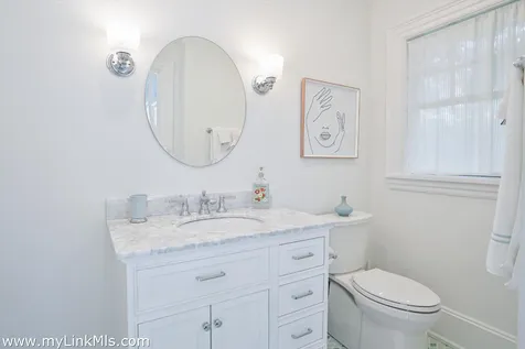 8 Paddock Road Oak Bluffs MA 02557