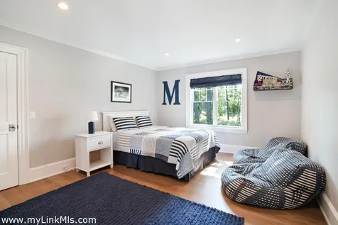 8 Paddock Road Oak Bluffs MA 02557