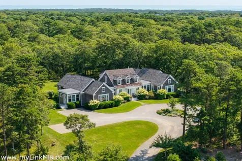 8 Paddock Road Oak Bluffs MA 02557