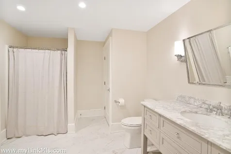 8 Paddock Road Oak Bluffs MA 02557
