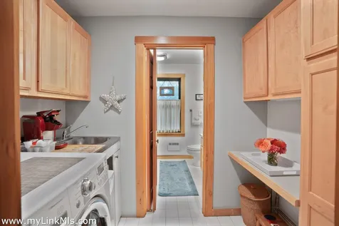 159 Lake Street Vineyard Haven MA 02568