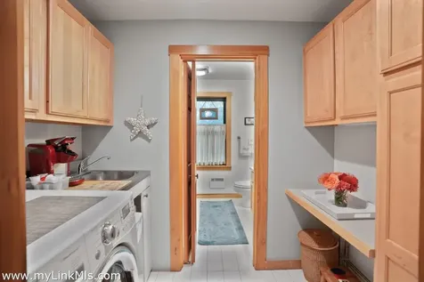 159 Lake Street Vineyard Haven MA 02568