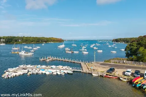159 Lake Street Vineyard Haven MA 02568