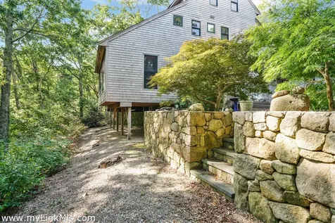 159 Lake Street Vineyard Haven MA 02568