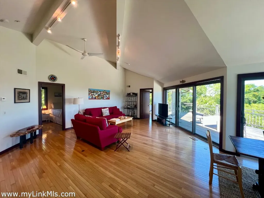 382 Lighthouse Road Aquinnah MA 02535
