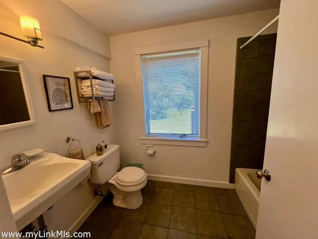 382 Lighthouse Road Aquinnah MA 02535