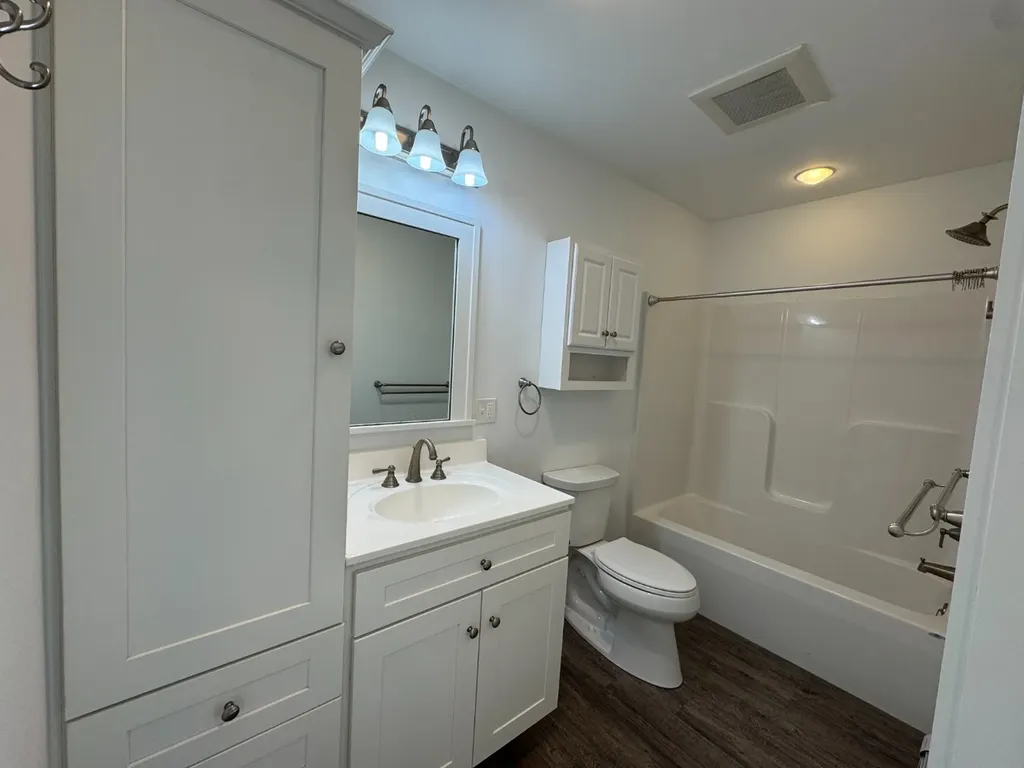 39 Ferro Way Vineyard Haven MA 02568