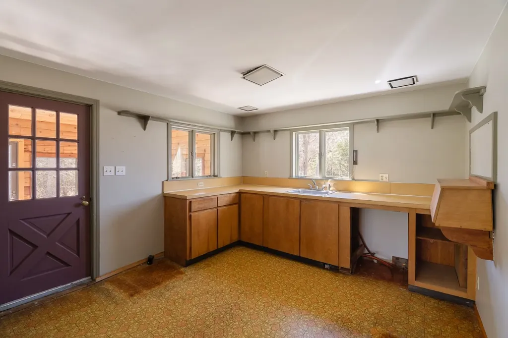 24 Beetle Swamp Road Edgartown MA 02539