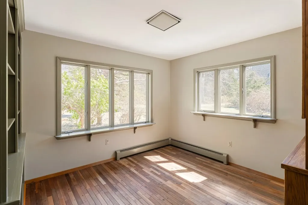 24 Beetle Swamp Road Edgartown MA 02539