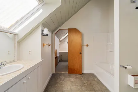 24 Beetle Swamp Road Edgartown MA 02539