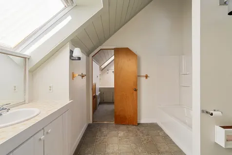 24 Beetle Swamp Road Edgartown MA 02539