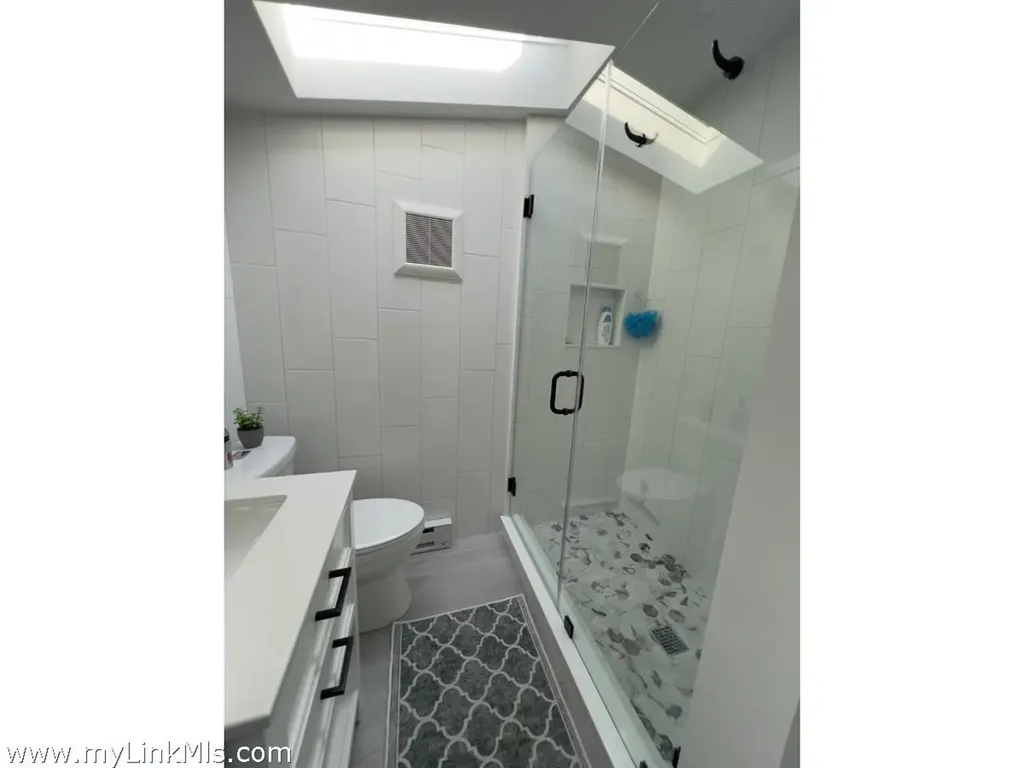 229 Oak Lane West Tisbury MA 02575
