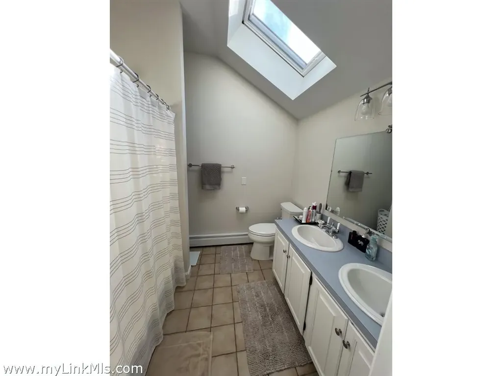229 Oak Lane West Tisbury MA 02575