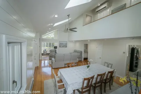 229 Oak Lane West Tisbury MA 02575