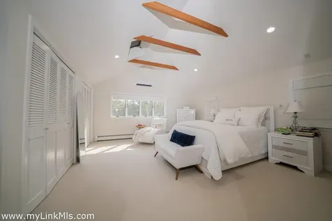 229 Oak Lane West Tisbury MA 02575
