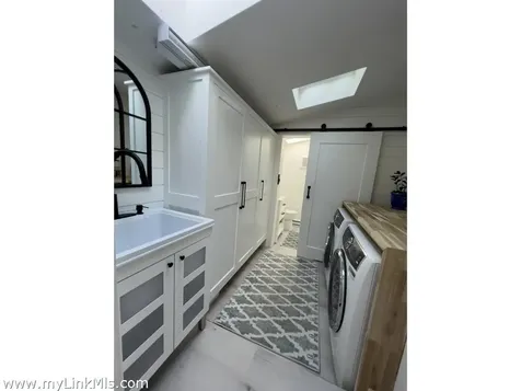 229 Oak Lane West Tisbury MA 02575