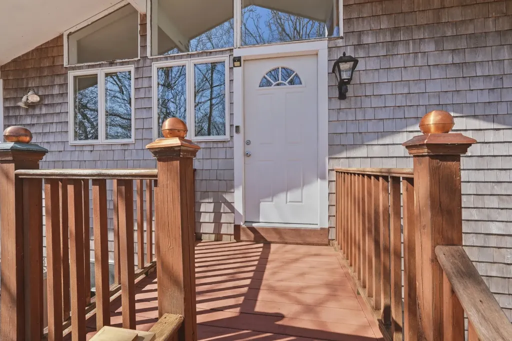 63 Vineyard Meadow Farms Road West Tisbury MA 02575