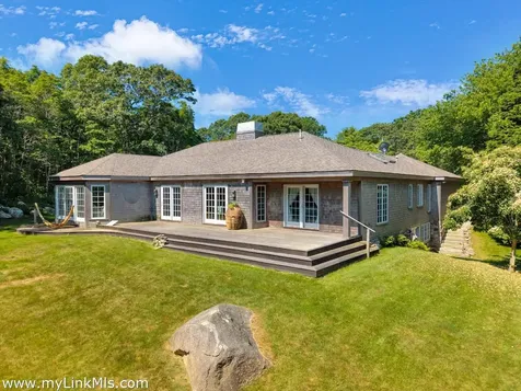300 North Road Chilmark MA 02535