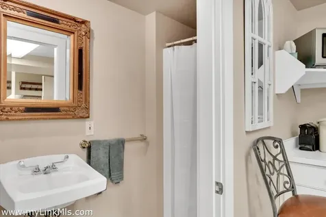 300 North Road Chilmark MA 02535