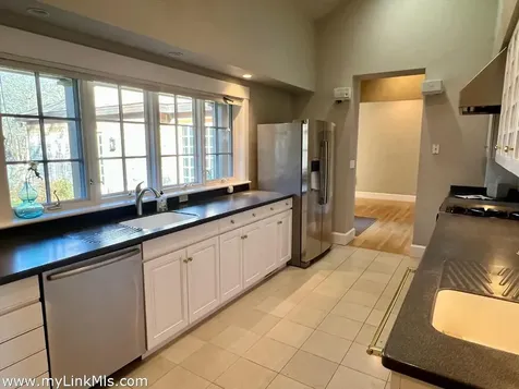 300 North Road Chilmark MA 02535