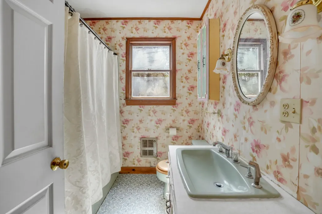 17 Mariner Road Vineyard Haven MA 02568