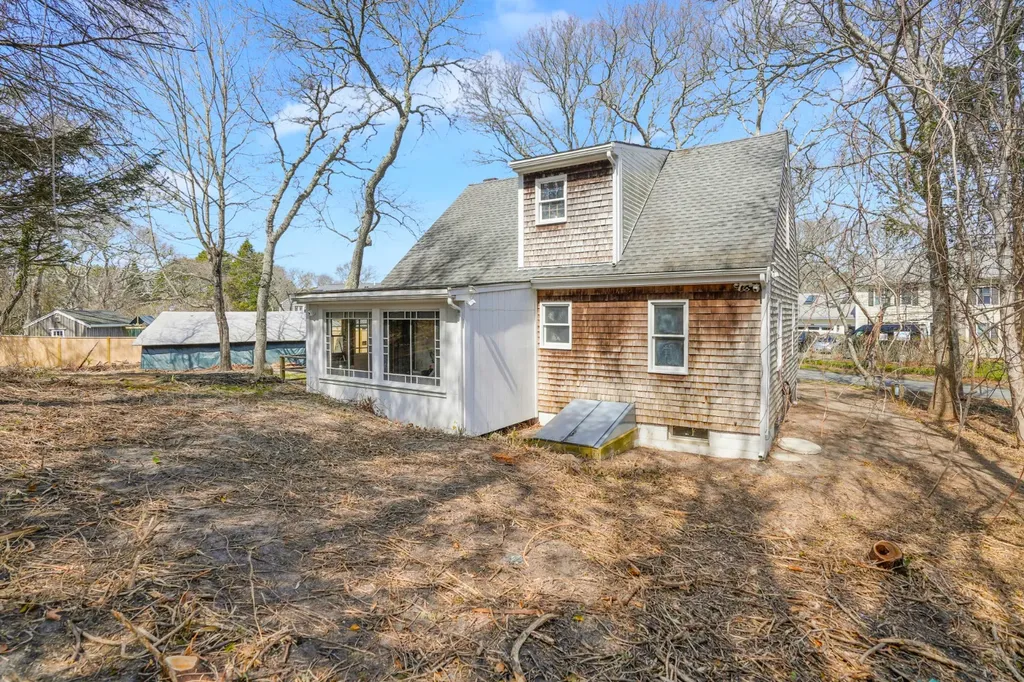 17 Mariner Road Vineyard Haven MA 02568