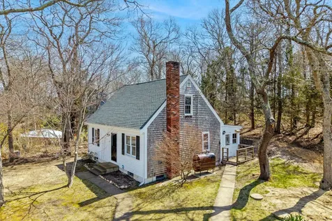 17 Mariner Road Vineyard Haven MA 02568