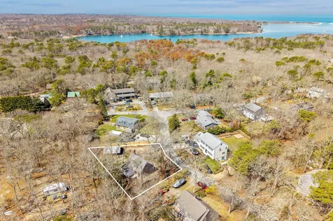 17 Mariner Road Vineyard Haven MA 02568