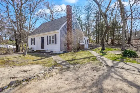 17 Mariner Road Vineyard Haven MA 02568