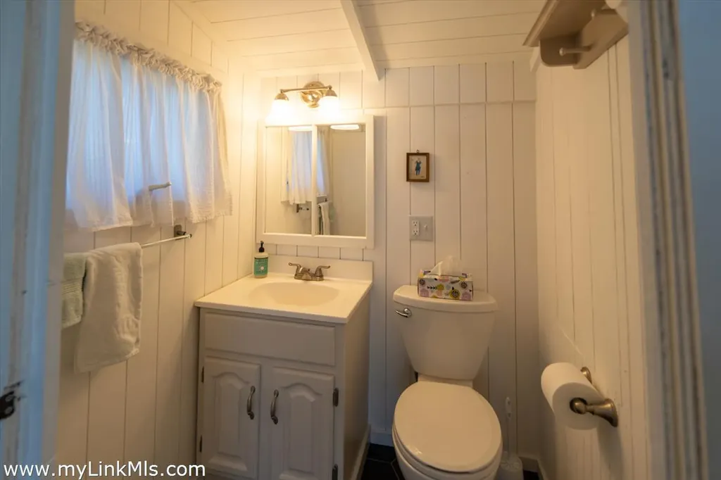 46 Kennebec Avenue Oak Bluffs MA 02557