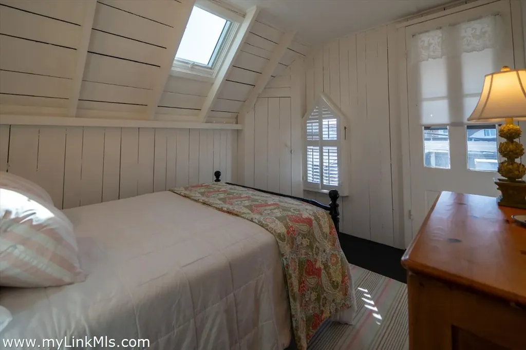 46 Kennebec Avenue Oak Bluffs MA 02557