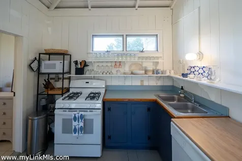 46 Kennebec Avenue Oak Bluffs MA 02557