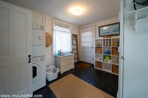 46 Kennebec Avenue Oak Bluffs MA 02557