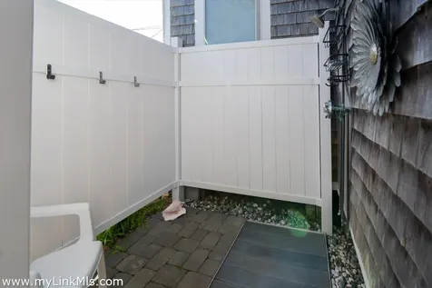 46 Kennebec Avenue Oak Bluffs MA 02557