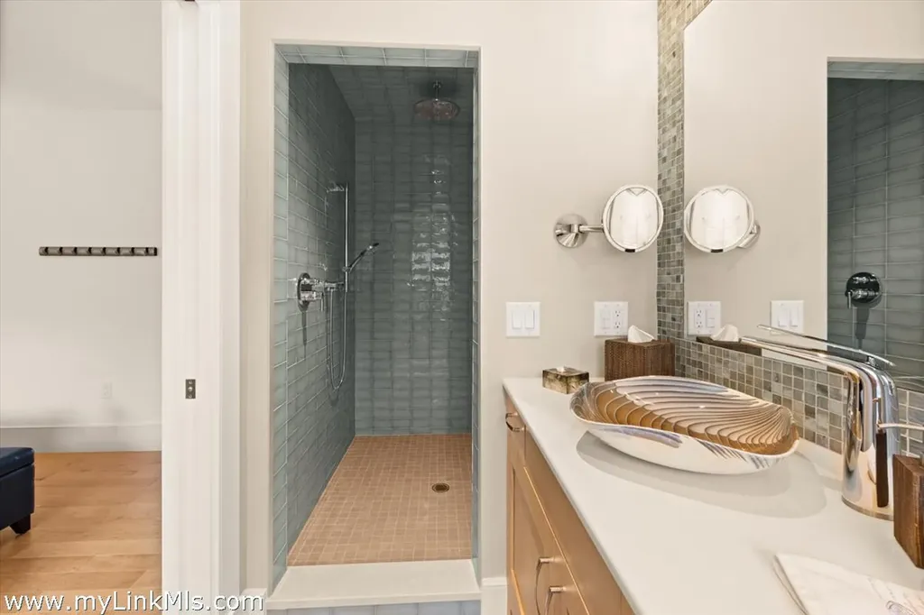 10 Tilton Way Edgartown MA 02539