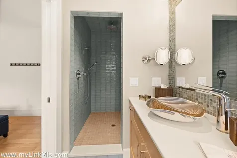 10 Tilton Way Edgartown MA 02539
